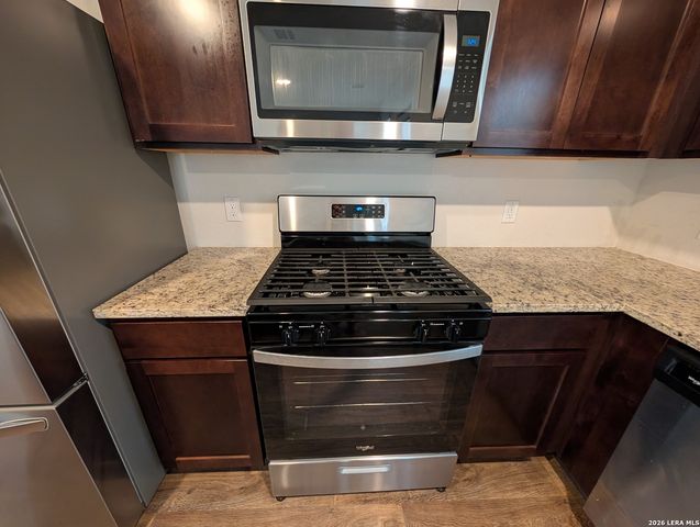 913 Andean Emerald, San Antonio, TX 78253