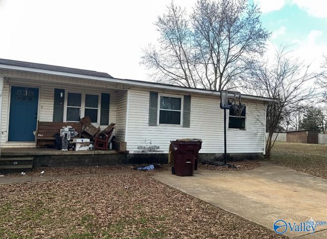 16631 Hampton Lane, Athens, AL 35611