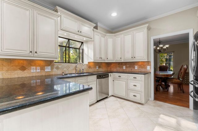 4 Maystar Court, The Woodlands, TX 77380