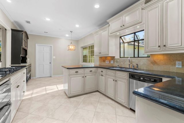 4 Maystar Court, The Woodlands, TX 77380