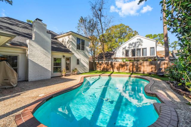 4 Maystar Court, The Woodlands, TX 77380