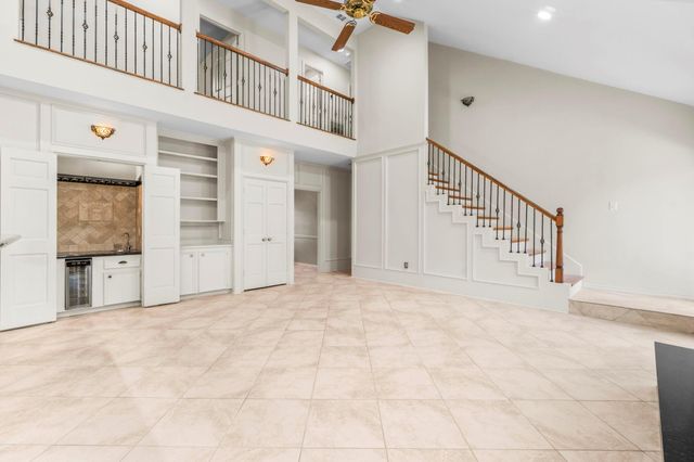 4 Maystar Court, The Woodlands, TX 77380