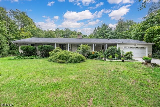84 Lake Wallkill Rd, Vernon Twp., NJ 07461