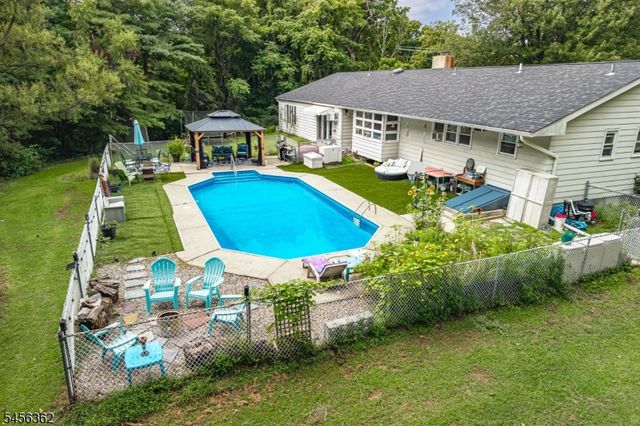 84 Lake Wallkill Rd, Vernon Twp., NJ 07461