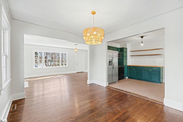 784 John B White Sr Boulevard, Spartanburg, SC 29306