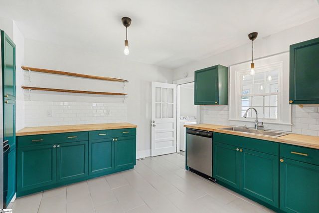 784 John B White Sr Boulevard, Spartanburg, SC 29306