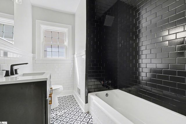 784 John B White Sr Boulevard, Spartanburg, SC 29306