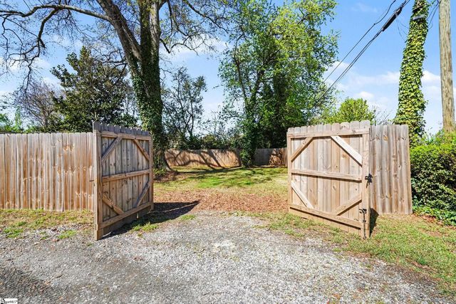 784 John B White Sr Boulevard, Spartanburg, SC 29306