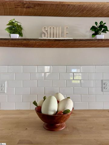 784 John B White Sr Boulevard, Spartanburg, SC 29306