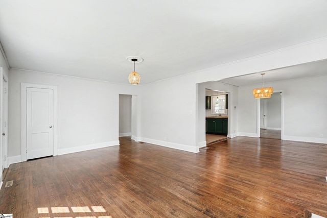 784 John B White Sr Boulevard, Spartanburg, SC 29306