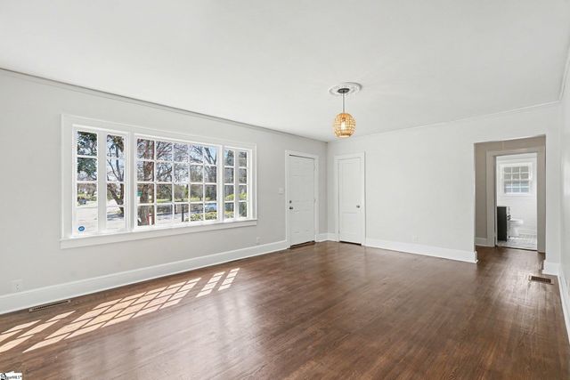 784 John B White Sr Boulevard, Spartanburg, SC 29306