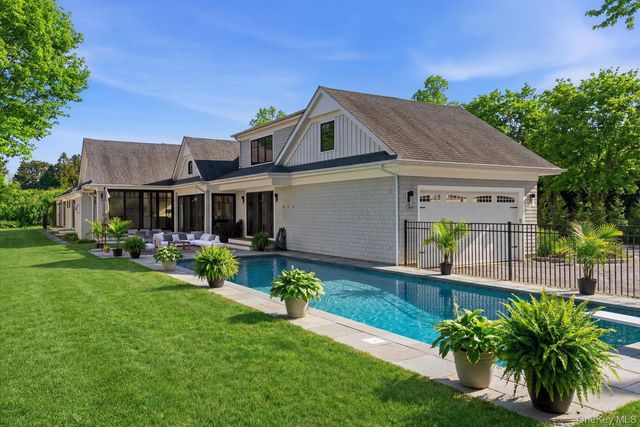 4 Post Lane, Quogue, NY 11959