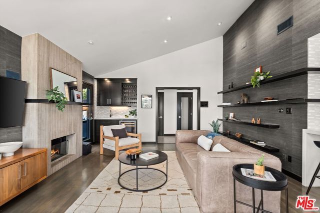 28207 Laura La Plante Drive, Agoura Hills, CA 91301