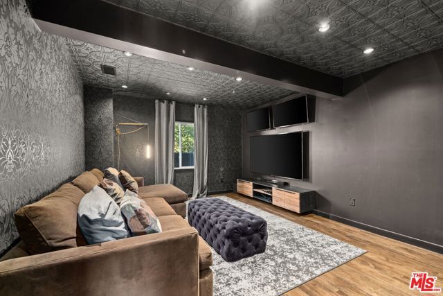 28207 Laura La Plante Drive, Agoura Hills, CA 91301