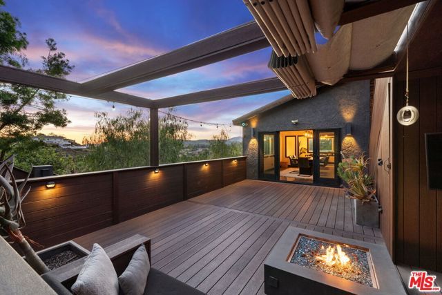 28207 Laura La Plante Drive, Agoura Hills, CA 91301