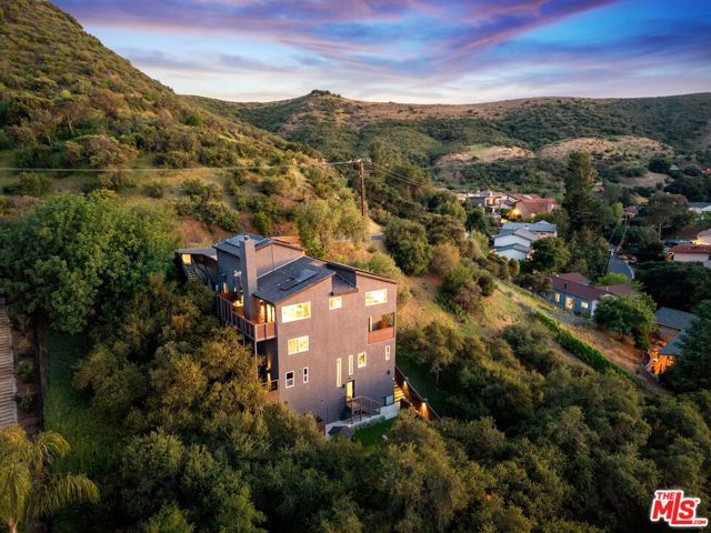 28207 Laura La Plante Drive, Agoura Hills, CA 91301