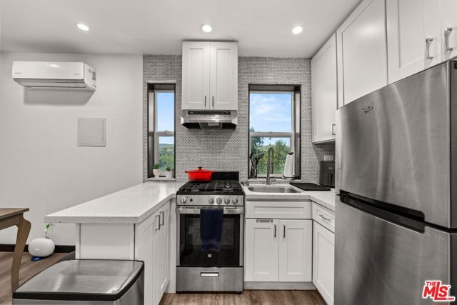 28207 Laura La Plante Drive, Agoura Hills, CA 91301