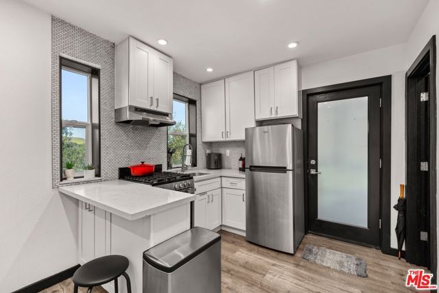 28207 Laura La Plante Drive, Agoura Hills, CA 91301