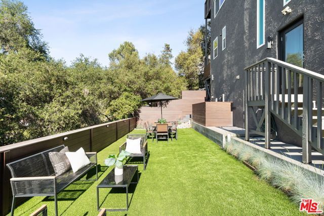 28207 Laura La Plante Drive, Agoura Hills, CA 91301