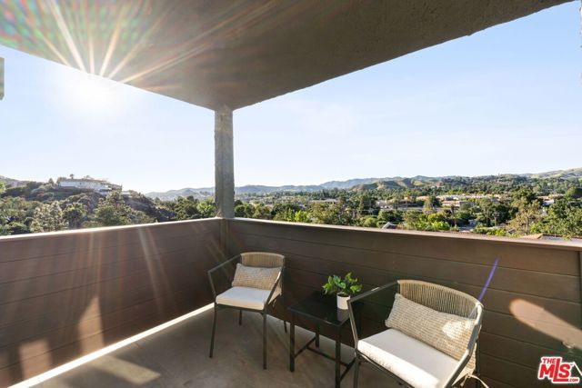 28207 Laura La Plante Drive, Agoura Hills, CA 91301