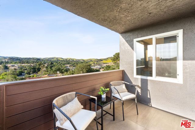 28207 Laura La Plante Drive, Agoura Hills, CA 91301