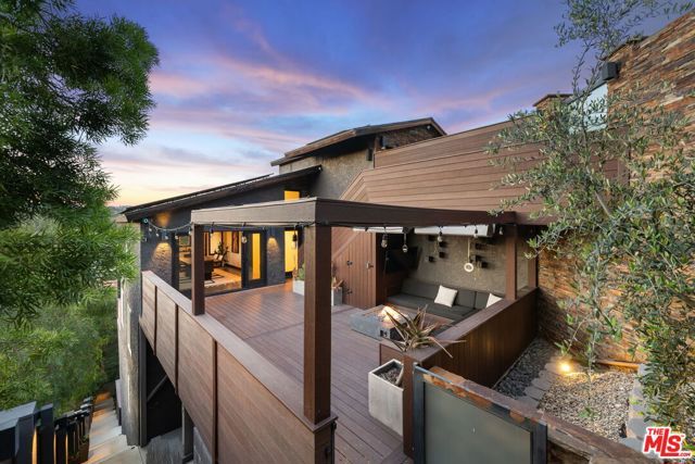 28207 Laura La Plante Drive, Agoura Hills, CA 91301