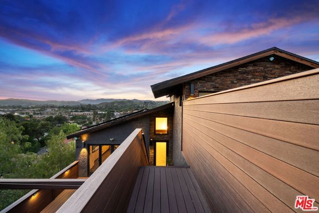 28207 Laura La Plante Drive, Agoura Hills, CA 91301