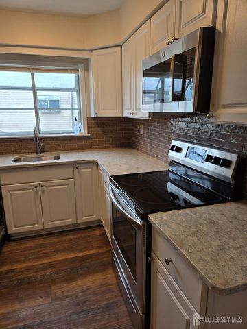 14 Daniel Webster Avenue D, Monroe, NJ 08831