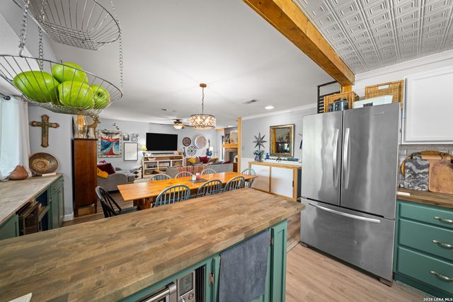 5626 Cary Grant, San Antonio, TX 78240