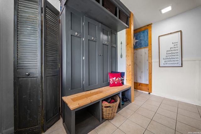 5626 Cary Grant, San Antonio, TX 78240