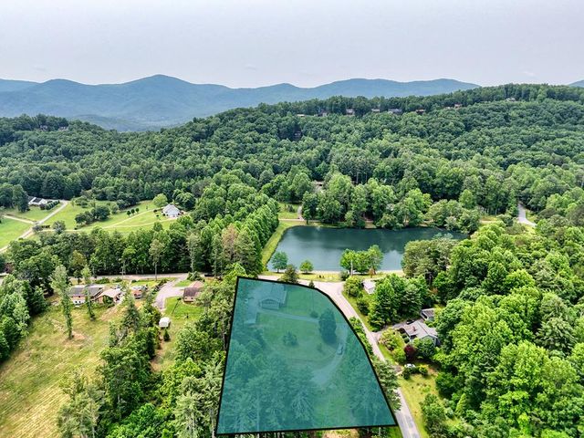 497 Hidden Lake Road, Blairsville, GA 30512
