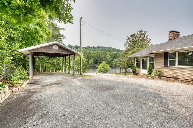 497 Hidden Lake Road, Blairsville, GA 30512