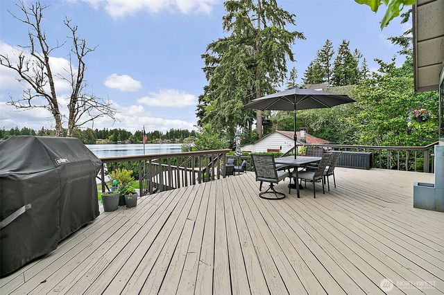 30063 232nd Place SE, Black Diamond, WA 98010