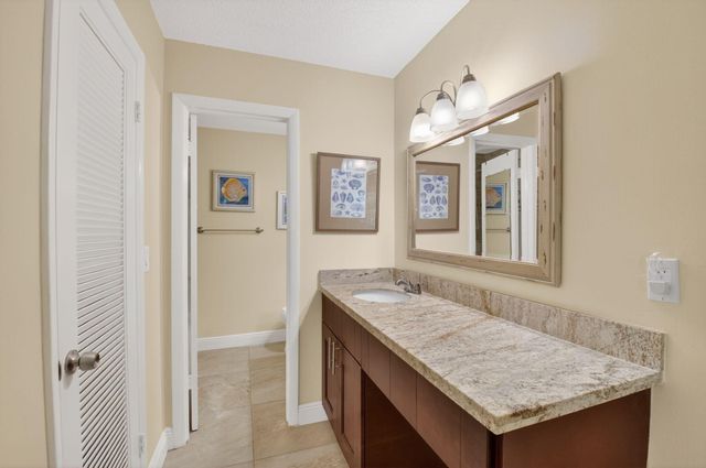 13740 Vía Flora C, Delray Beach, FL 33484