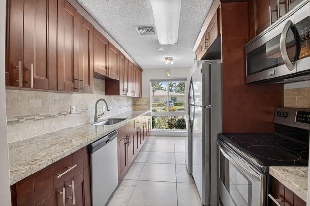 13740 Vía Flora C, Delray Beach, FL 33484