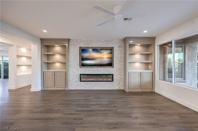 4740 Riva De Romanza Street, Las Vegas, NV 89135