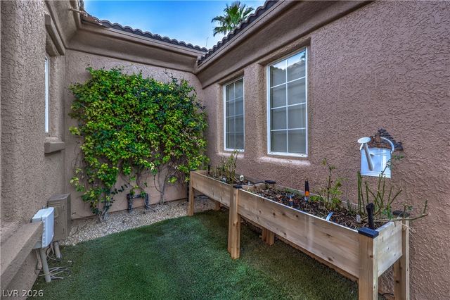 4740 Riva De Romanza Street, Las Vegas, NV 89135