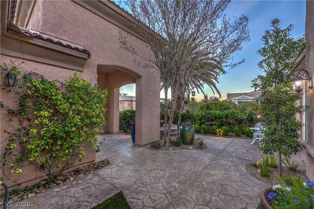 4740 Riva De Romanza Street, Las Vegas, NV 89135