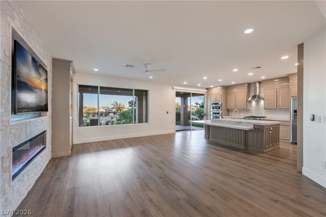 4740 Riva De Romanza Street, Las Vegas, NV 89135