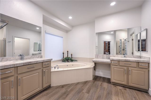 4740 Riva De Romanza Street, Las Vegas, NV 89135