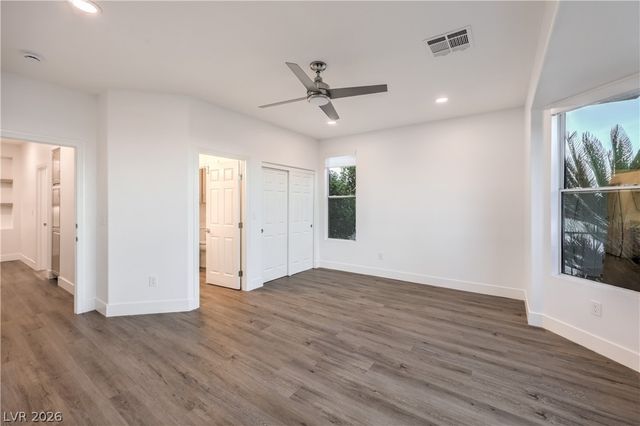 4740 Riva De Romanza Street, Las Vegas, NV 89135