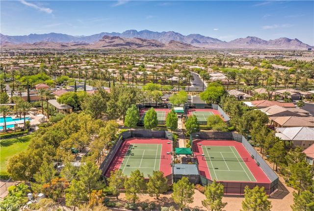 4740 Riva De Romanza Street, Las Vegas, NV 89135