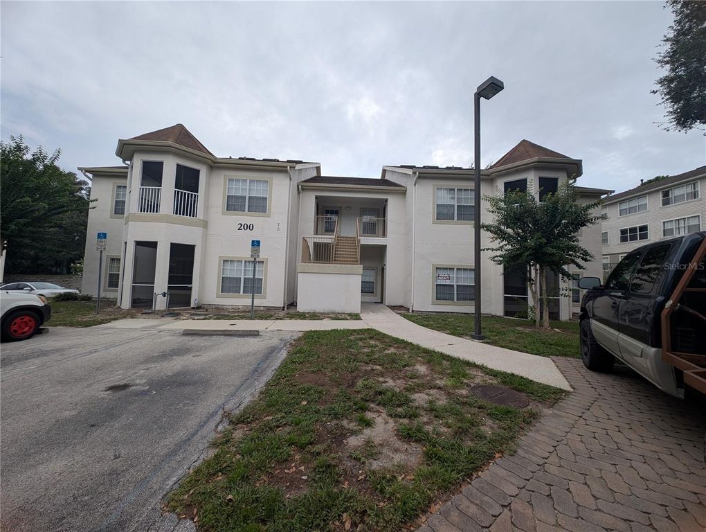 970 N SPRING GARDENS AVENUE 214, Deland, FL 32724