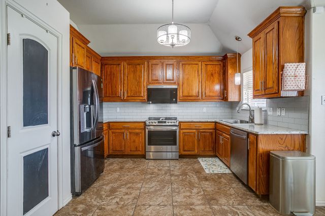 1325 Sierra Blanca Drive, Fort Worth, TX 76028
