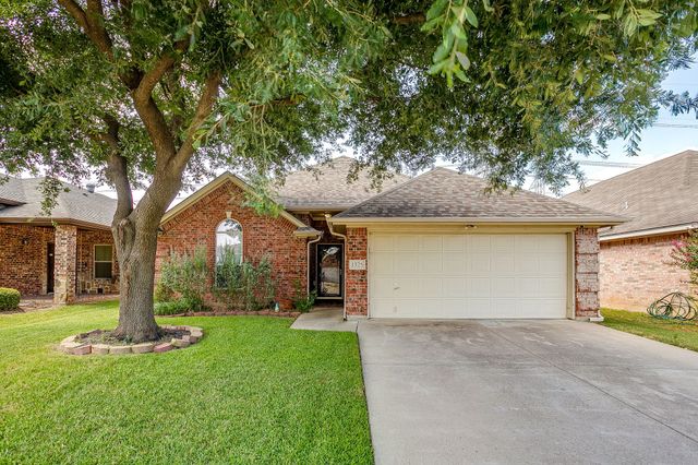 1325 Sierra Blanca Drive, Fort Worth, TX 76028