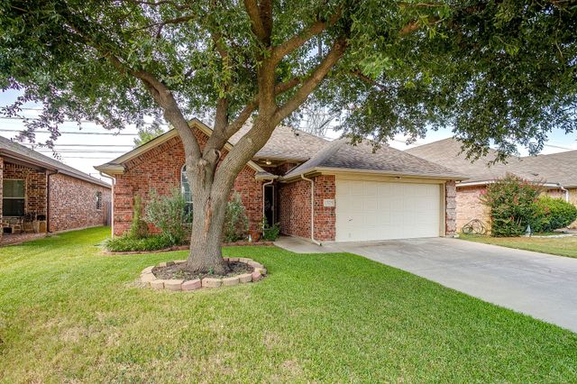 1325 Sierra Blanca Drive, Fort Worth, TX 76028