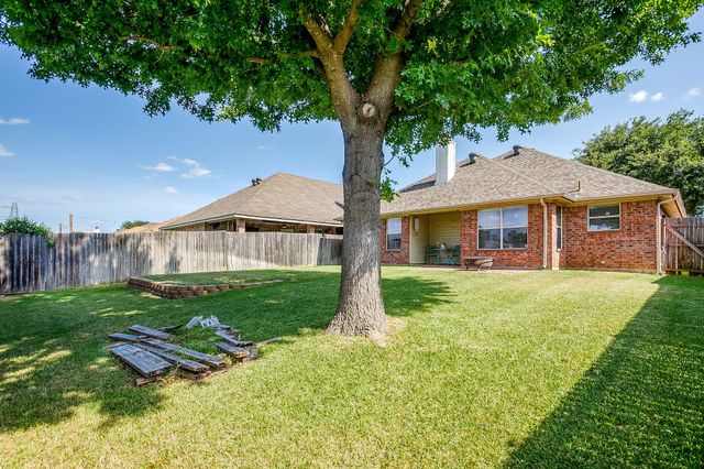 1325 Sierra Blanca Drive, Fort Worth, TX 76028