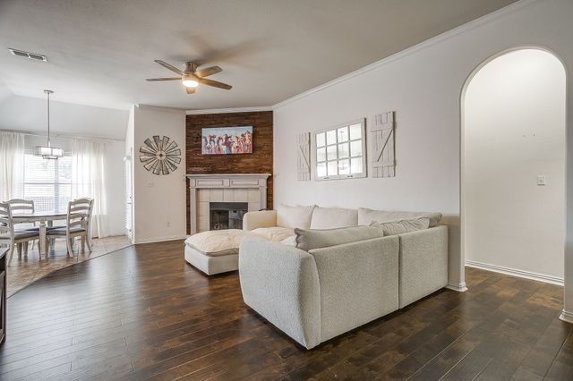 1325 Sierra Blanca Drive, Fort Worth, TX 76028