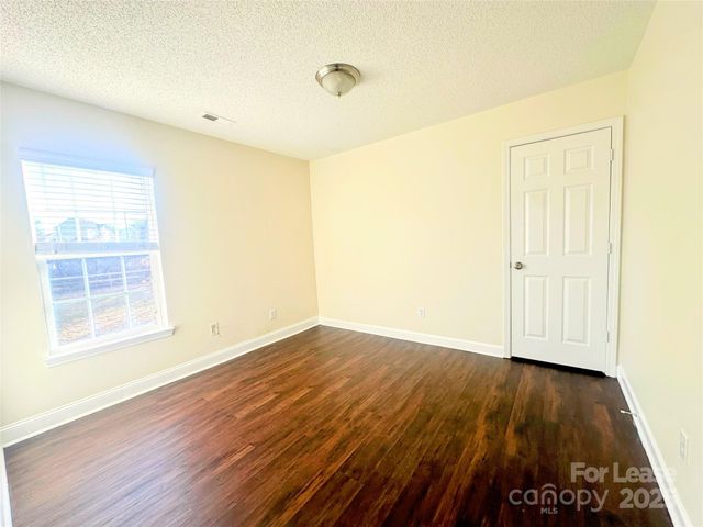 3749 Dashiel Drive, Charlotte, NC 28262