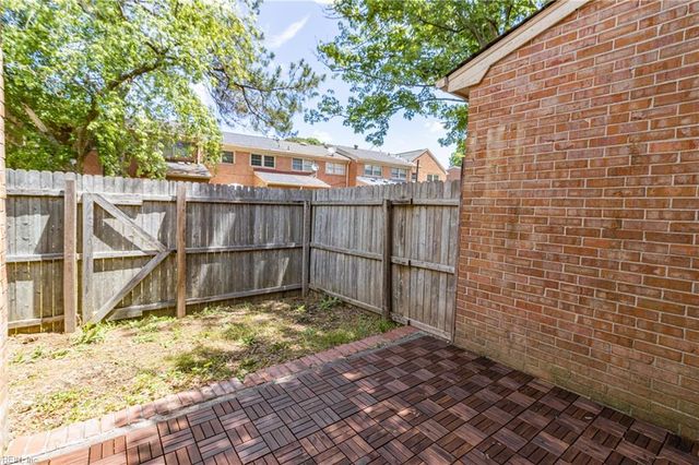301 Advocate Ct Unit B, Newport News, VA 23608